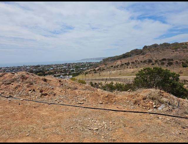 LAND FOR SALE IN MENKENKOP